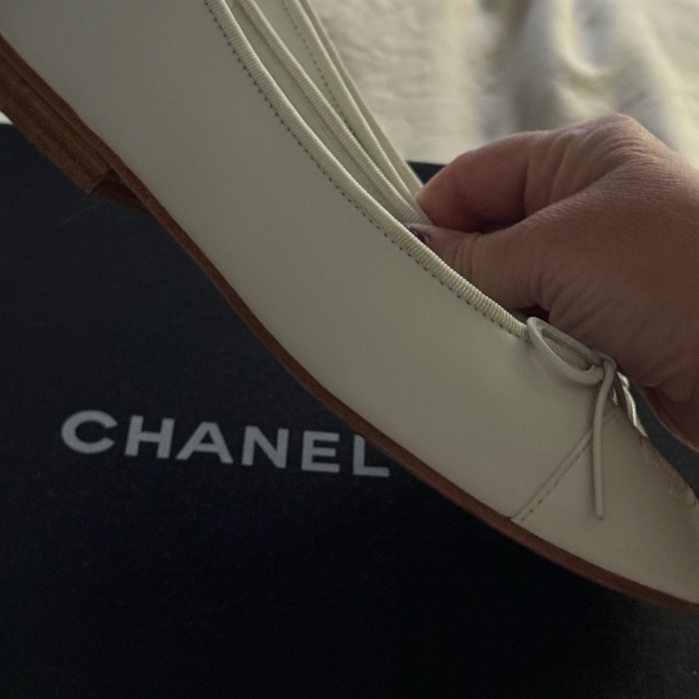 CHANEL White Leather Loafers - Picture 3 of 10
